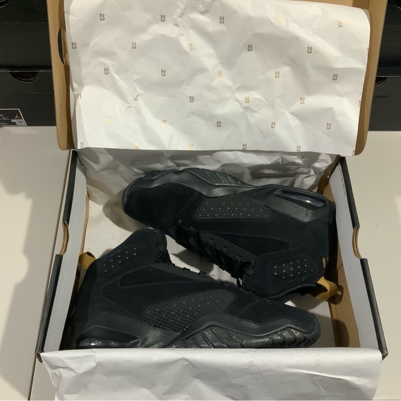 Jordan Men's Lift Off Black/Gold Basketball Shoes AR4430-007 - Picture 4 of 7